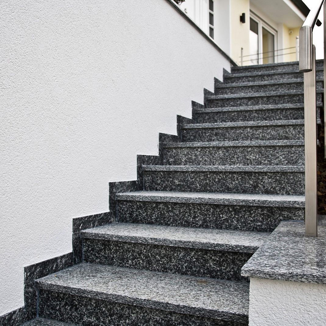 Treppen und Fensterbänke aus Naturstein aus Hamburg Bramfeld